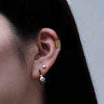 String black-lip Pearl Earring.