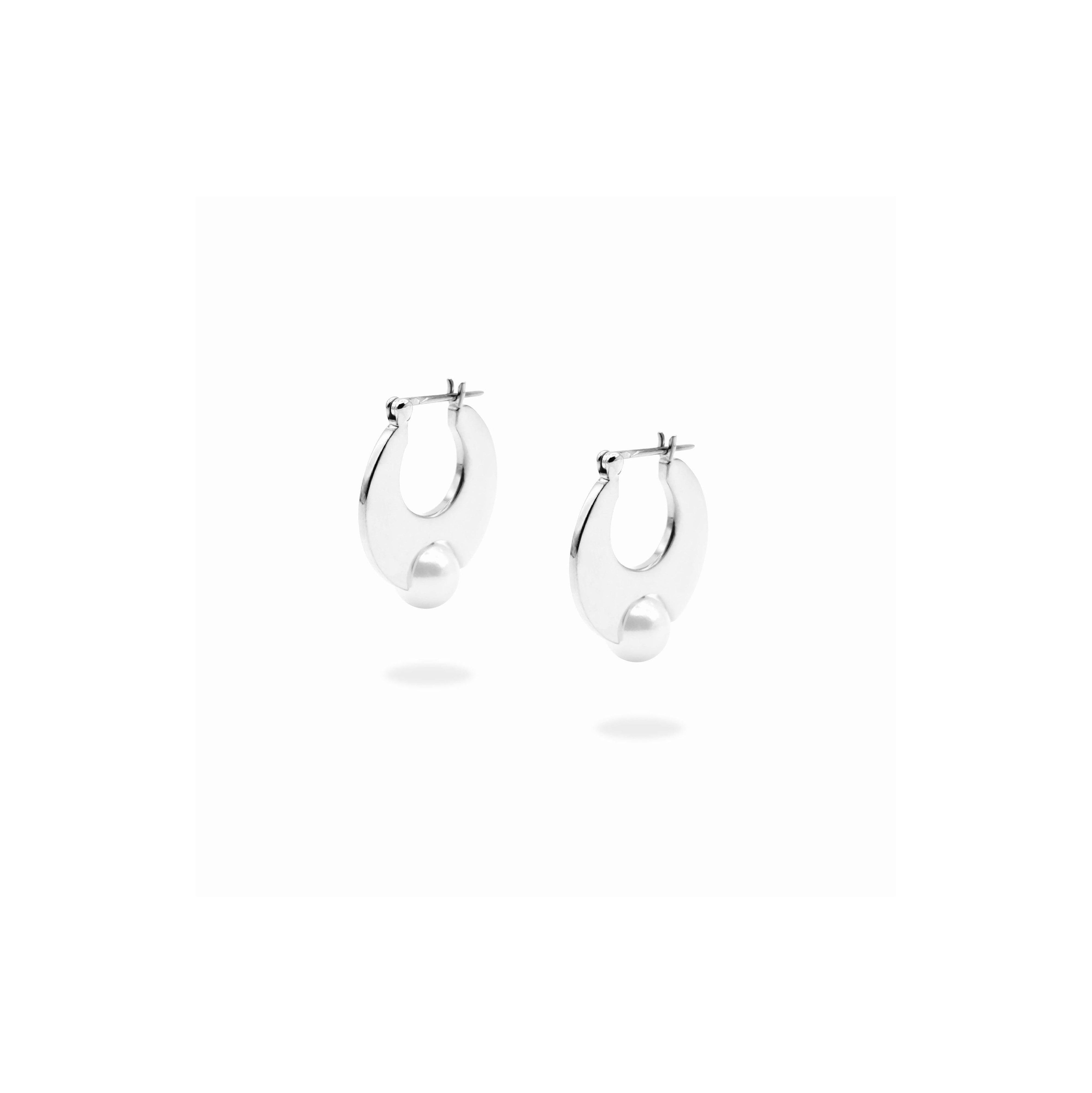 Lunatum Pearl Pierce.