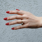 String black-lip Pearl Ring.