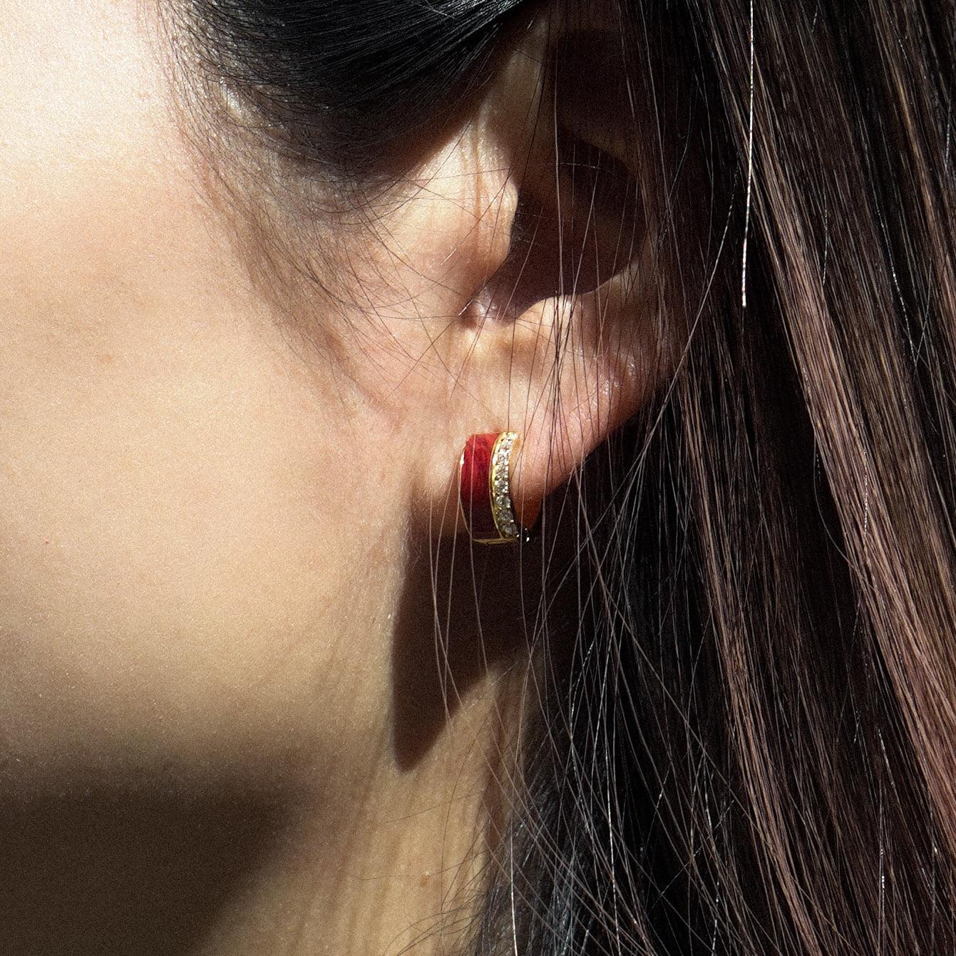 Enamel Moissanite Earring.