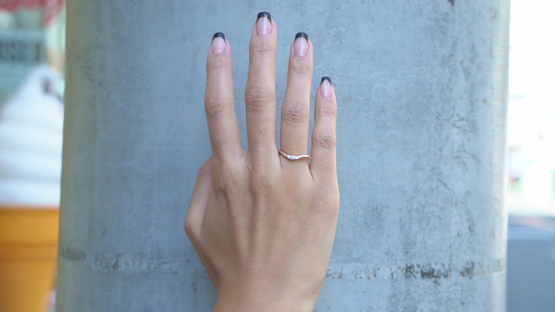 Half Moon curva ring – GYPPHY