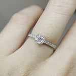 クッションカットハーフエタニティリング 0.6ct.
