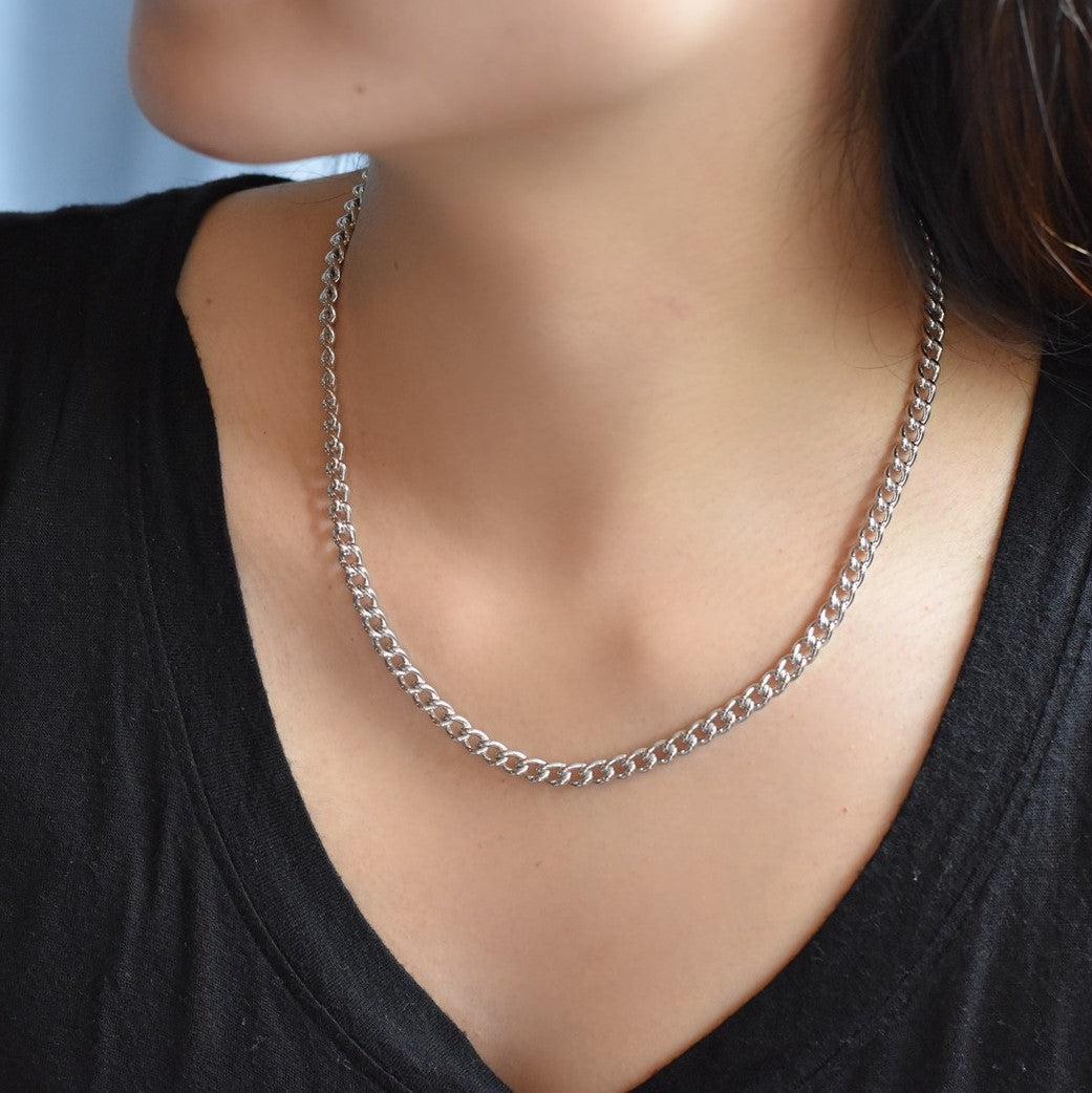 Small Curb Chain Necklace.