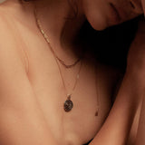 CHAIN NECKLACE.