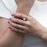Akoya Pinch Ring.