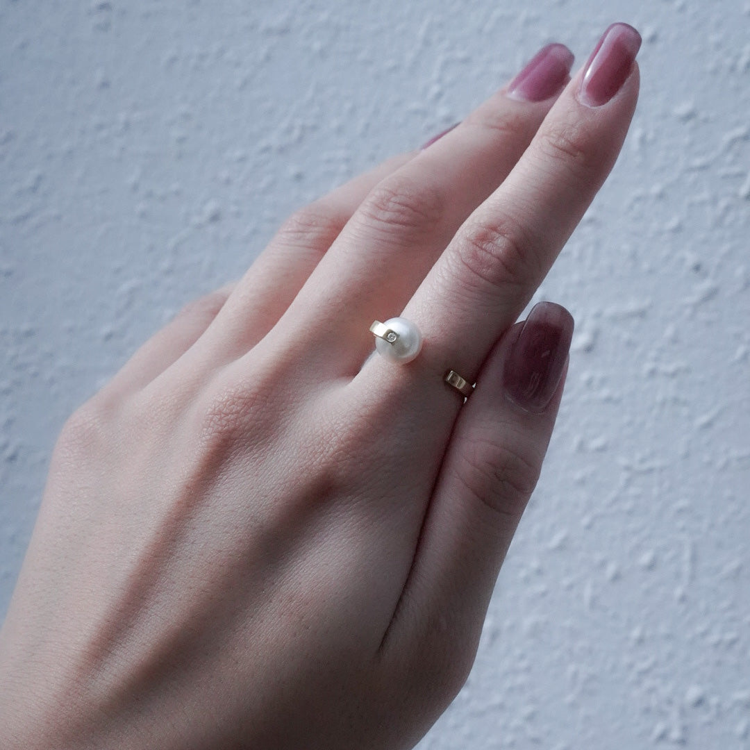 String Akoya Pearl Ring.