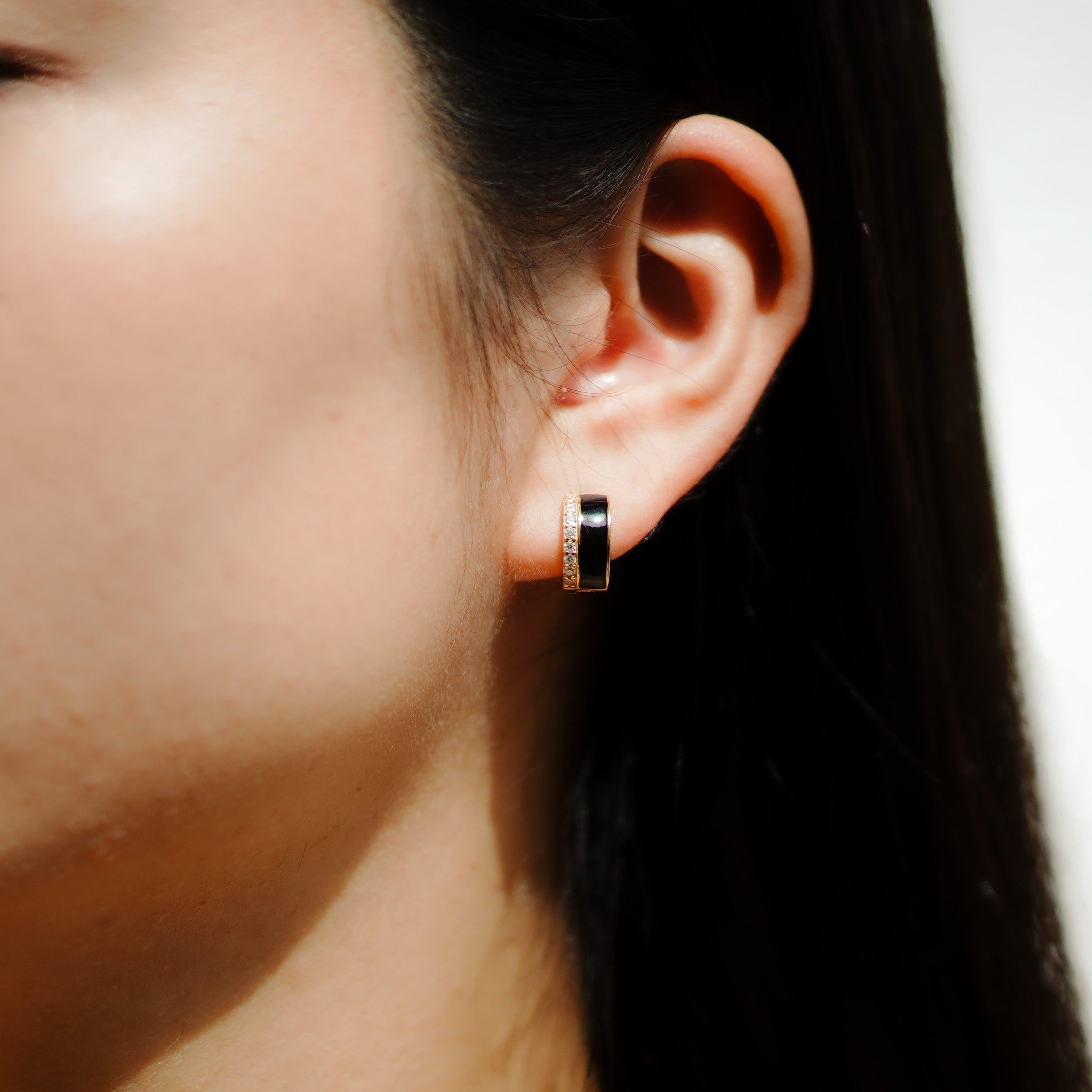 Enamel Moissanite Earring.