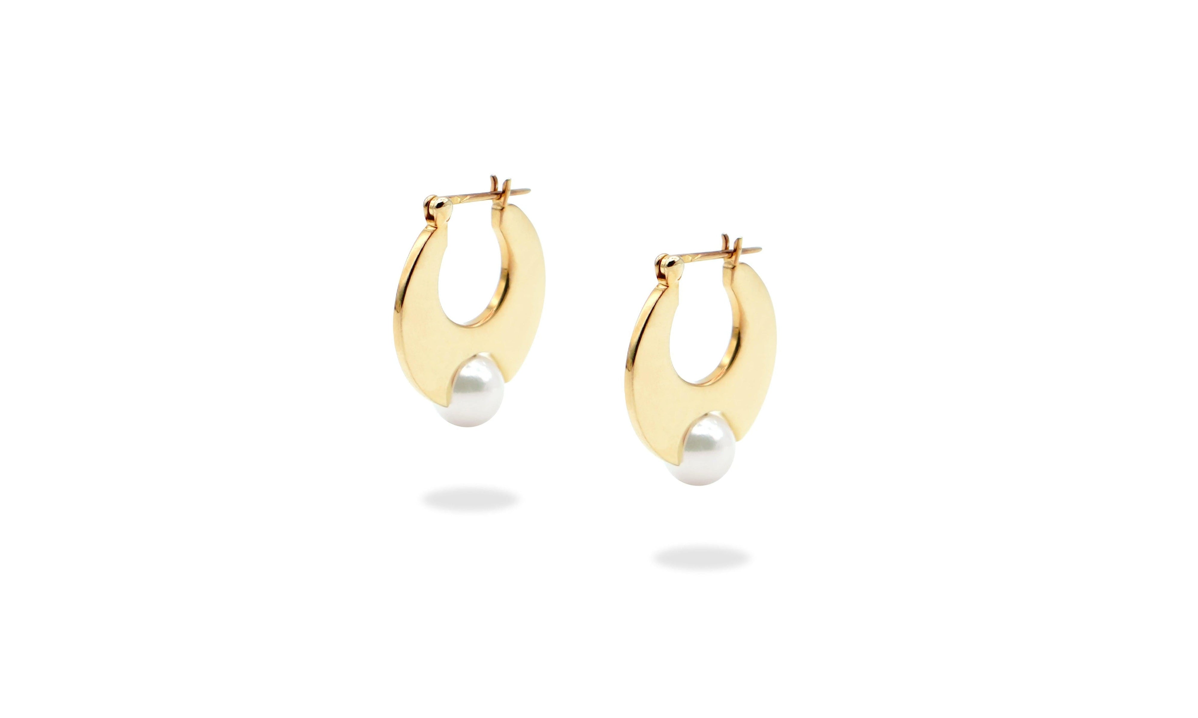 Lunatum Pearl Pierce.