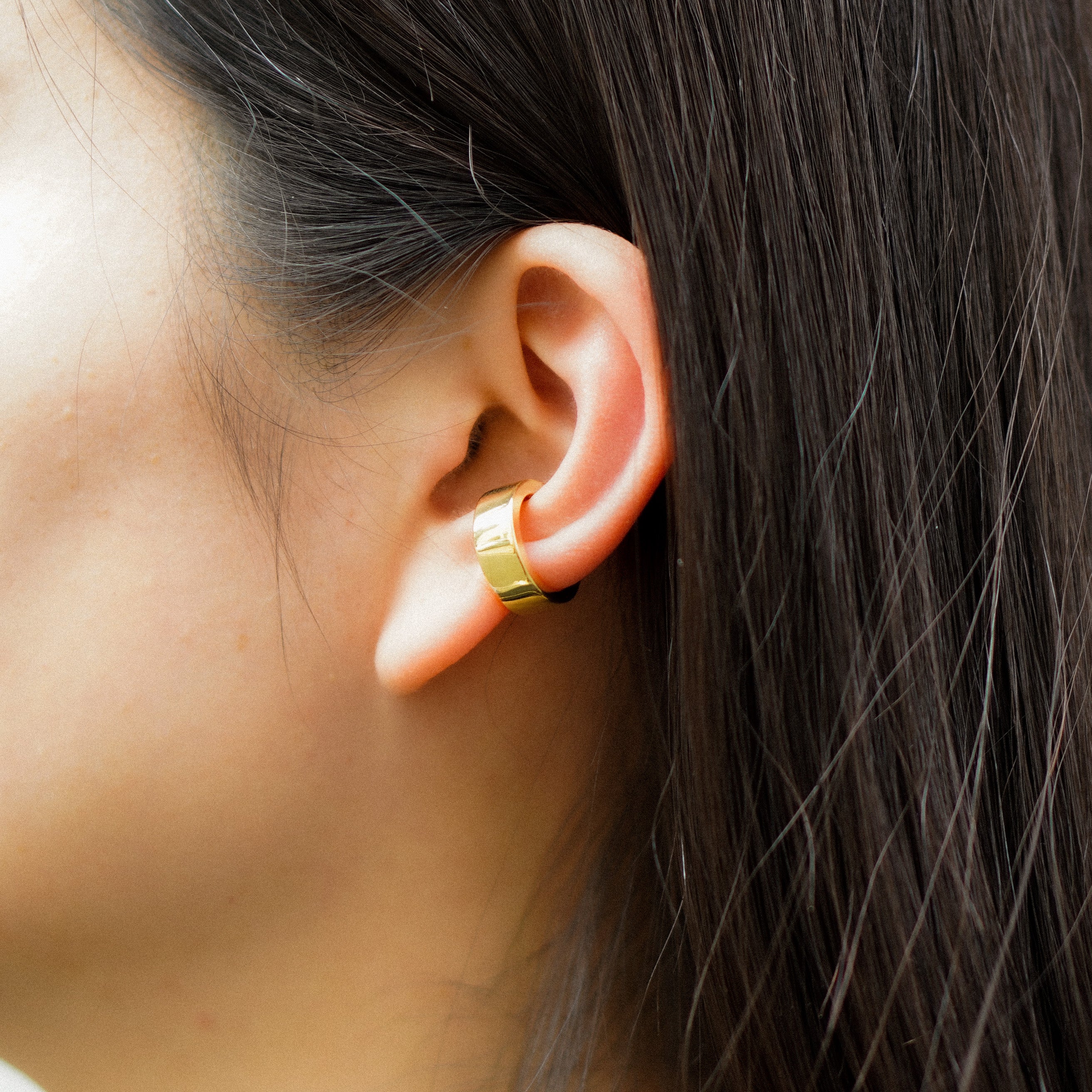 Wide Earcuff.