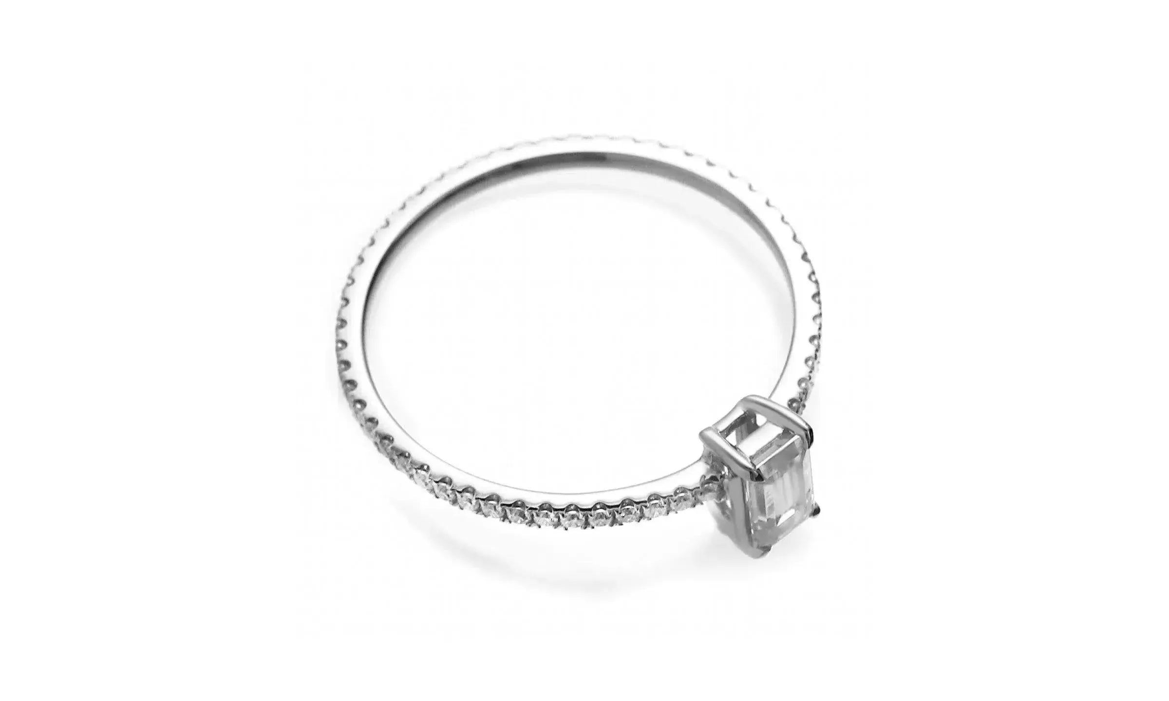エメラルドモアサナイトフルエタニテイリング【Pinky Ring】.