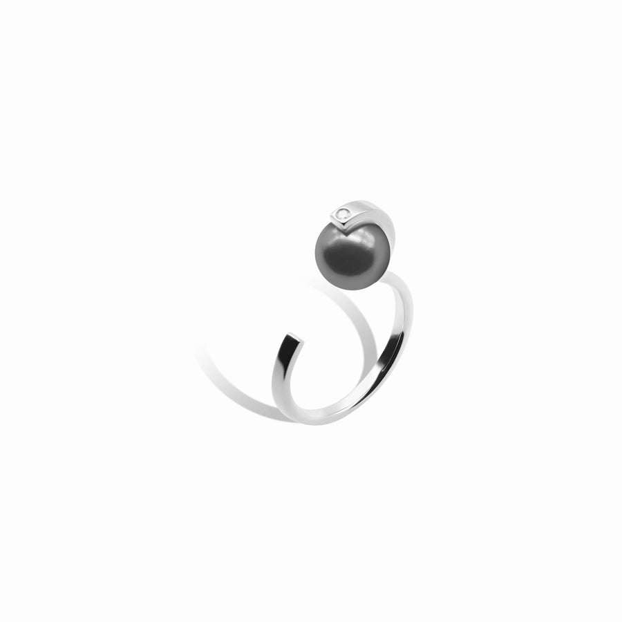 String black-lip Pearl Ring