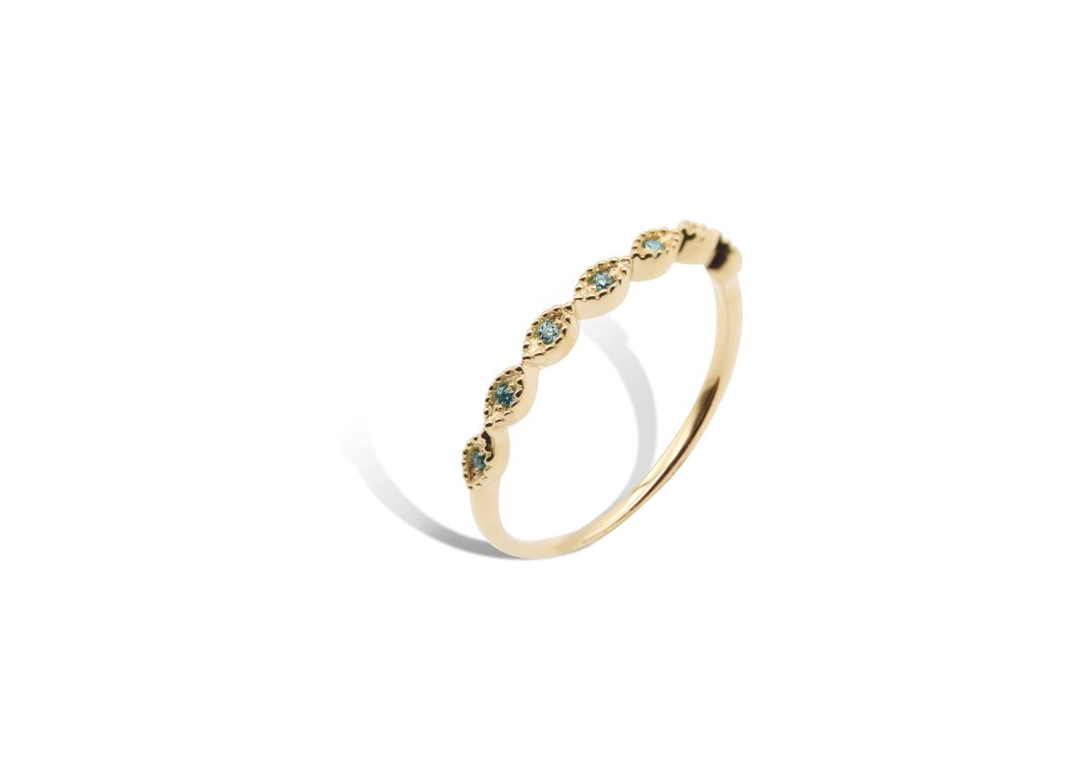 Oculus Ring with Green Moissanite.